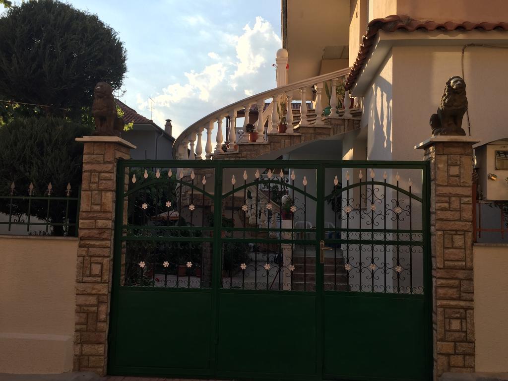 Vila Ridvani Korce Luaran gambar